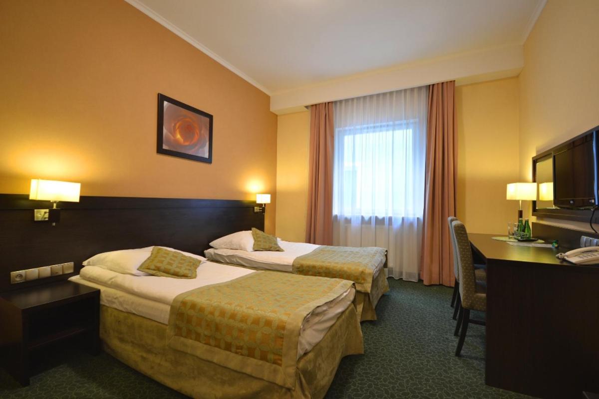 Hotel Topaz Poznan Centrum Exterior photo